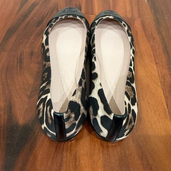 Taryn Rose Leopard Print Flats with Black Toe Cap Size 7M - Picture 3 of 5
